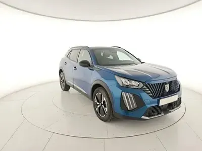 Usata Peugeot 2008 Allure 101 CV (74 kW) 2025 Blu SUV