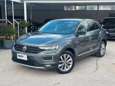 Usata VW T-Roc Style 150 CV (110 kW) 2018 Grigio SUV
