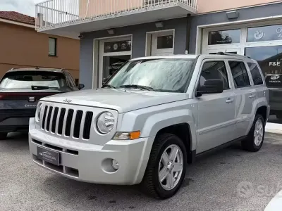Usado Jeep Patriot Limited 163 CV (119 kW) 2011 Gris SUV