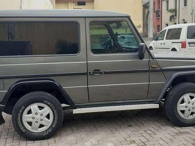 Usata Mercedes E300 113 CV (83 kW) 1991 Grigio Station wagon