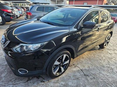 Usata Nissan Qashqai Tekna 110 CV (80 kW) 2015 Grigio scuro metallizzato SUV