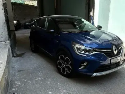 Usata Renault Captur Intens 91 CV (66 kW) 2021 Bluazzurro SUV
