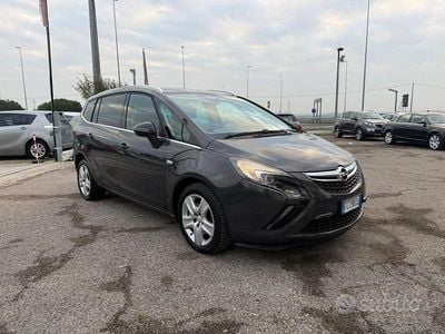 Usata Opel Zafira Tourer Cosmo 140 CV (102 kW) 2016 Grigio Monovolume
