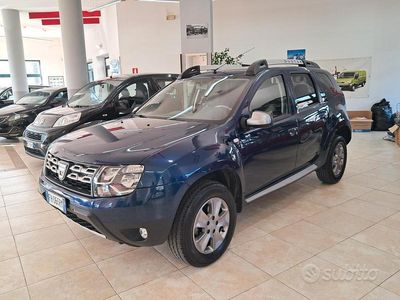 Blu Usata 2017 Dacia Duster Lauréate SUV | 10.950 € (Buon prezzo)