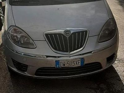 Usata Lancia Musa 90 CV (66 kW) 2009 Grigio Monovolume