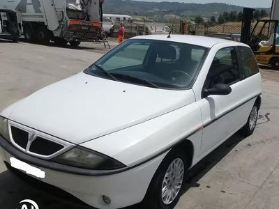 Usata Lancia Ypsilon 60 CV (44 kW) 1998 Bianco Utilitaria