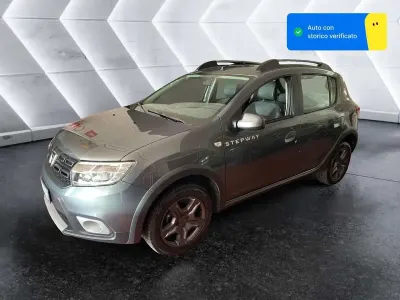 Usata Dacia Duster 88 CV (64 kW) 2017 Grigio SUV