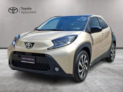 Käytetty Toyota Aygo X Lounge 72 HP (52 kW) 2023 Musta Katumaasturi