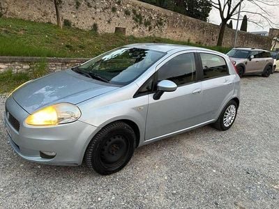 Usata Fiat Grande Punto Active 65 CV (47 kW) 2007 Argento Utilitaria
