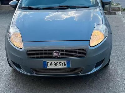 Usata Fiat Grande Punto 75 CV (55 kW) 2009 Grigio Utilitaria