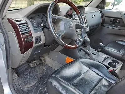 Usata Mitsubishi Pajero 165 CV (121 kW) 2004 Grigio SUV