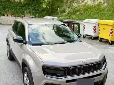 Usata Jeep Avenger 101 CV (74 kW) 2024 SUV