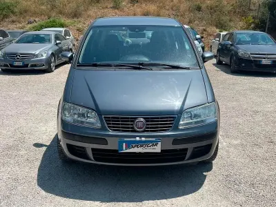Usata Fiat Idea 77 CV (56 kW) 2009 Grigio Monovolume