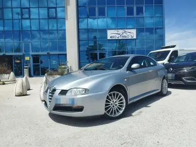 Usata Alfa Romeo GT Progression 150 CV (110 kW) 2005 Grigio Coupé