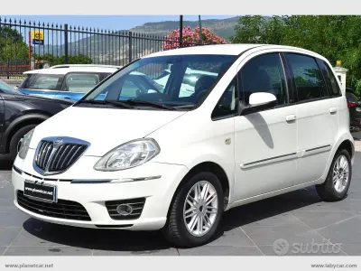 Usata Lancia Musa S 120 CV (88 kW) 2011 Bianco Monovolume