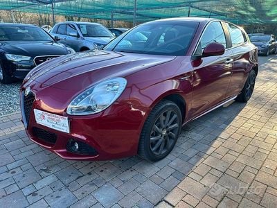 Usata Alfa Romeo Giulietta Exclusive 140 CV (102 kW) 2013 Rosso Utilitaria