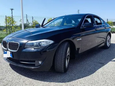 Usata BMW 520 184 CV (135 kW) 2010 Nero Berlina