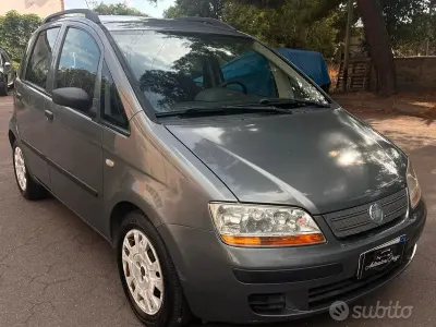 Usata Fiat Idea 90 CV (66 kW) 2008 Grigio Monovolume