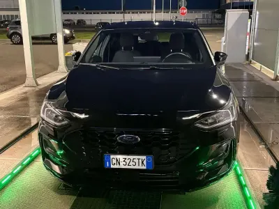Usata Ford Focus ST-Line X 125 CV (91 kW) 2023 Nero Berlina