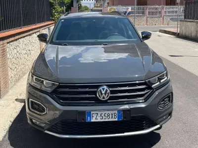 Usata VW T-Roc Advance 116 CV (85 kW) 2020 Grigio SUV