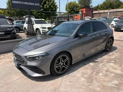 Nuova Mercedes A180 AMG Line Premium 116 CV (85 kW) 2026 Grigio Berlina