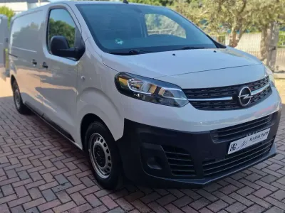 Usata Opel Vivaro Enjoy 102 CV (75 kW) 2023 Bianco Monovolume