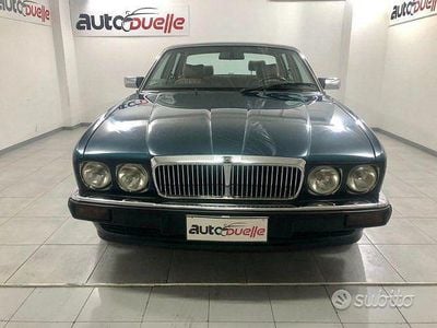 Usata Jaguar XJ 211 CV (155 kW) 1994 Verde Berlina