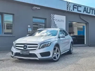 Usata Mercedes GLA200 Premium 136 CV (100 kW) 2015 Argento SUV