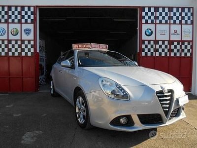 Begagnad Alfa Romeo Giulietta Business 105 HK (77 kW) 2013 Vit Sedan