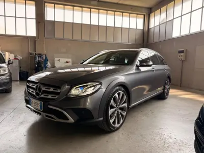 Usata Mercedes E220 All-Terrain Premium 194 CV (142 kW) 2018 Argento Station wagon