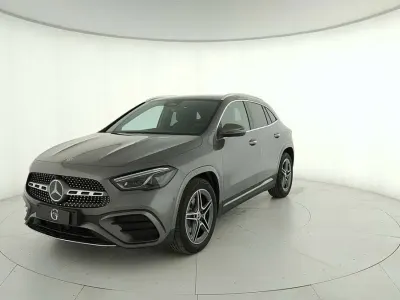 Nuova Mercedes GLA200 150 CV (110 kW) 2025 Grigio montagna SUV