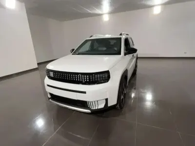 Nuova Fiat Grande Panda La Prima 101 CV (74 kW) 2026 Bianco Utilitaria