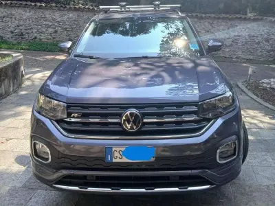 Usata VW T-Cross Sportline 110 CV (80 kW) 2024 Grigio SUV