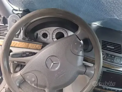 Begagnad Mercedes 280 177 HK (130 kW) 2004 Svart Sedan