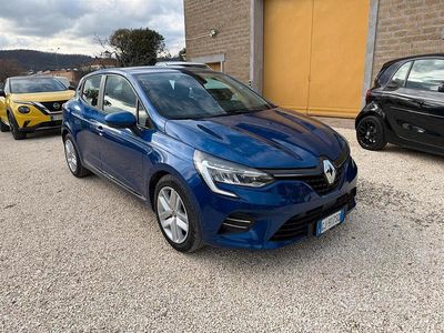 Usata Renault Clio V 86 CV (63 kW) 2020 Blu Berlina