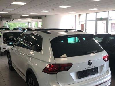 Usata VW Tiguan R-line 150 CV (110 kW) 2022 Bianco SUV