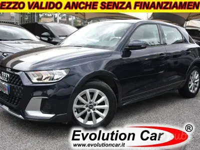 Usata Audi A1 110 CV (80 kW) 2022 Blu metallizzato SUV