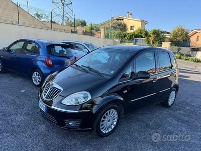 Usata Lancia Musa Gold 95 CV (69 kW) 2012 Grigio Monovolume