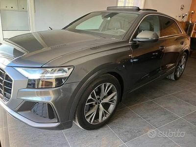 Usata Audi Q8 S-Line 231 CV (169 kW) 2024 Grigio SUV