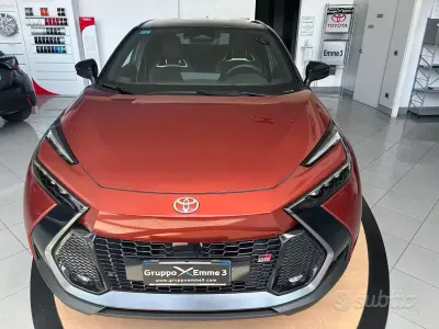 Usata Toyota C-HR Sport 223 CV (164 kW) 2025 Arancione SUV