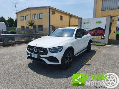 Usata Mercedes GLC220 AMG line 194 CV (142 kW) 2020 Bianco SUV