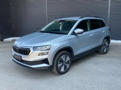 Usata Skoda Karoq Executive 116 CV (85 kW) 2024 Argento metallizzato SUV