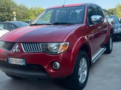 Usata Mitsubishi L200