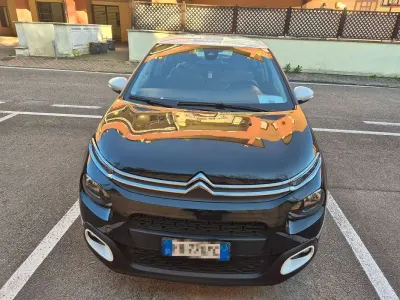 Usata Citroën C3 Shine 75 CV (55 kW) 2017 Nero Berlina