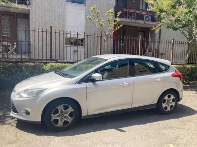 Usata Ford Focus S 101 CV (74 kW) 2014 Grigio Berlina