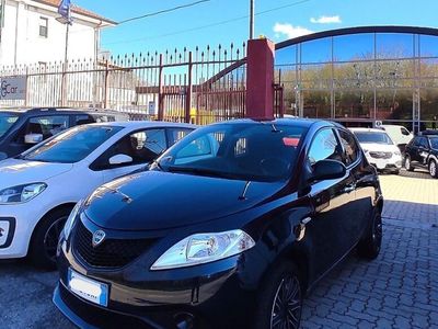 usata Lancia Ypsilon 1.2 69 CV 1.2 69 CV 5 porte GPL Ecochic Gold