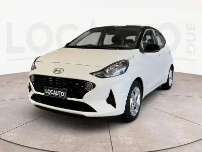 Usata Hyundai i10 67 CV (49 kW) 2022 Bianco Utilitaria