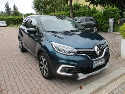 Usata Renault Captur 90 CV (66 kW) 2019 Bluazzurro SUV