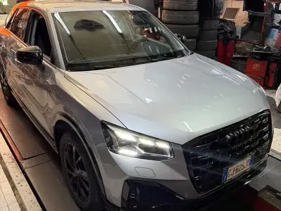 Usata Audi Q2 Ambiente 116 CV (85 kW) 2022 Grigio SUV