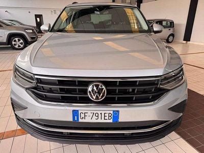 Usata VW Tiguan R-line 150 CV (110 kW) 2021 Grigio SUV